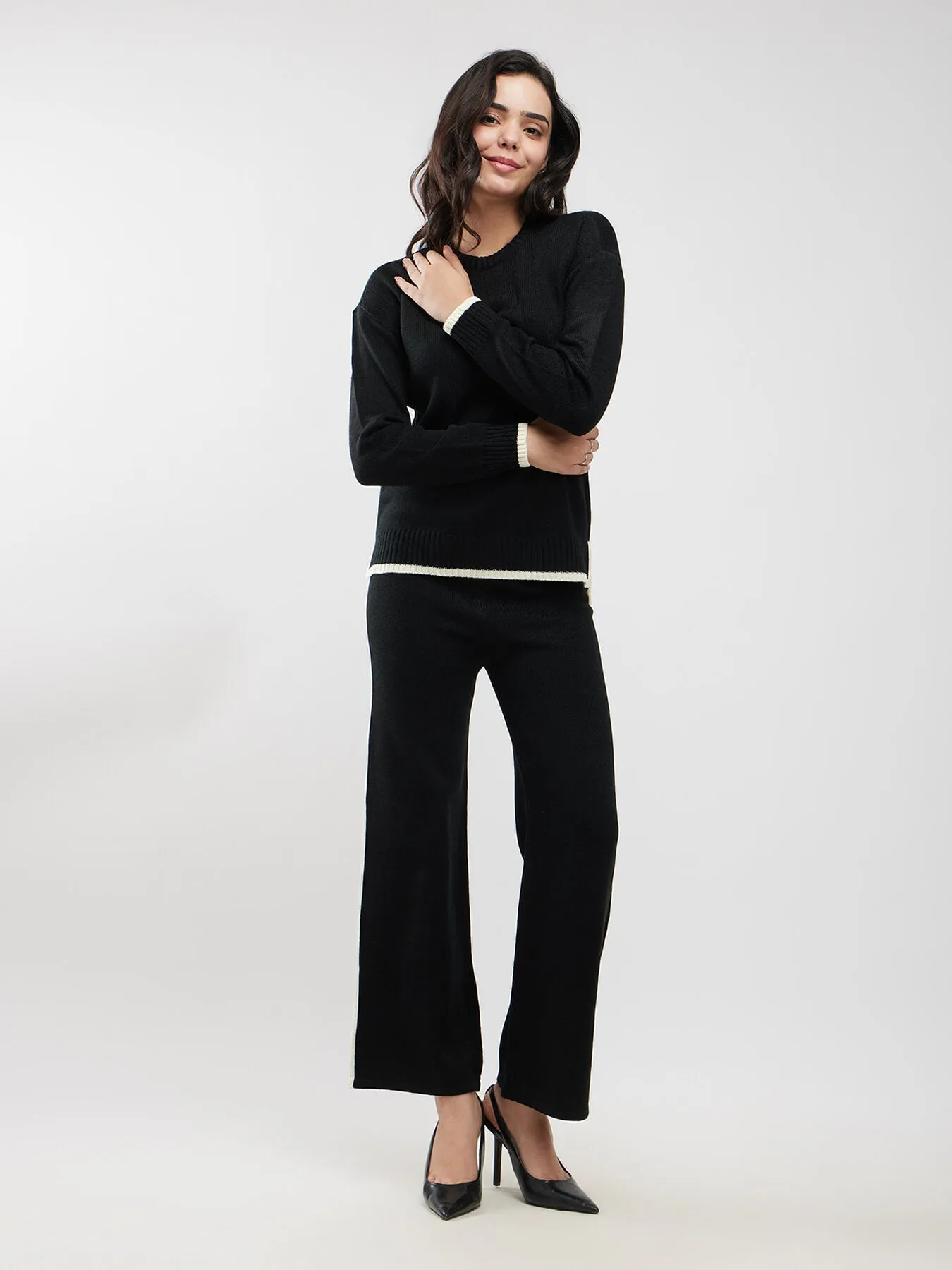 LivSoft Contrast Detail Co-ord Set - Black