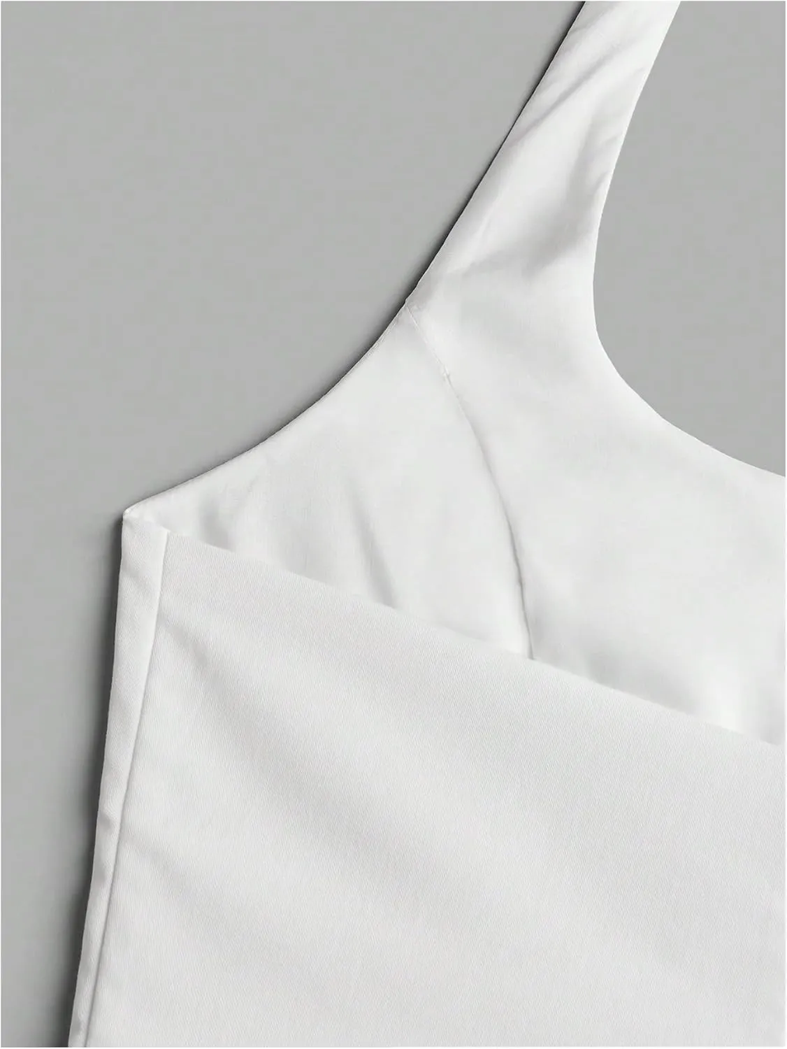 Milumia Women's Backless Halter Crop Top Y2K Bow Front Cut Out Sleeveless Going Out Tank Tops