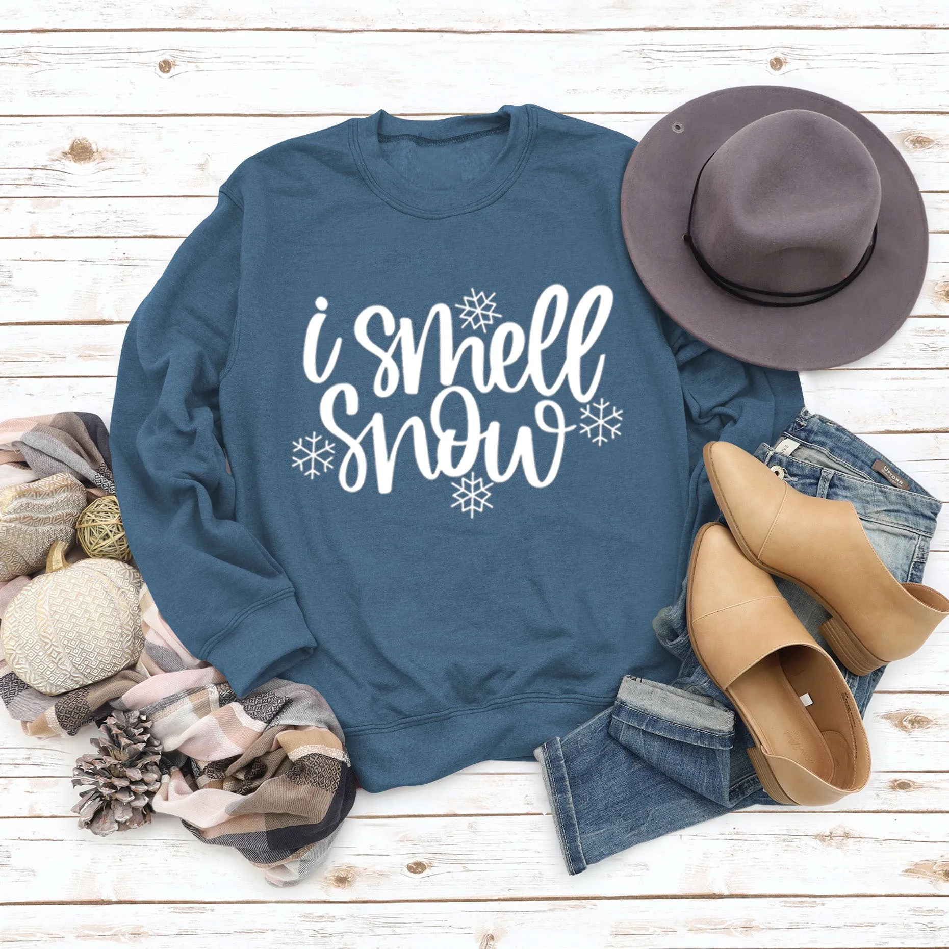 Spot Crewneck Women's Leggings I Smell Snow Loose Sweatshirt