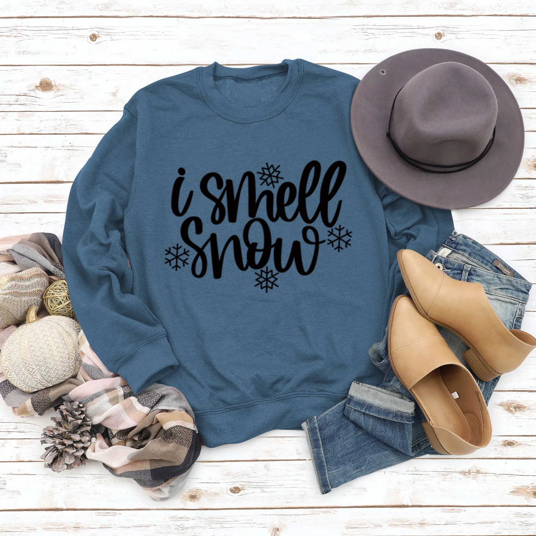 Spot Crewneck Women's Leggings I Smell Snow Loose Sweatshirt