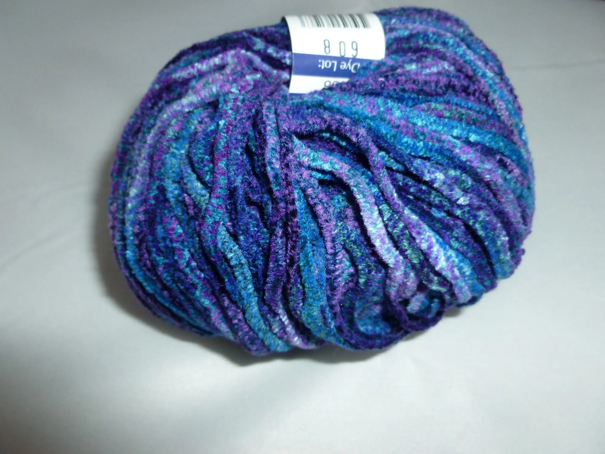 Velveteen by Queenland Yarn, Fine Polyester Chenille