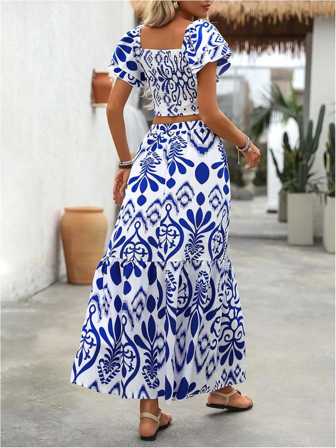 Verdusa Women's 2 Piece Boho Floral Outfit Smocked Short Sleeve Crop Tops Flowy Ruffle Skirt Set