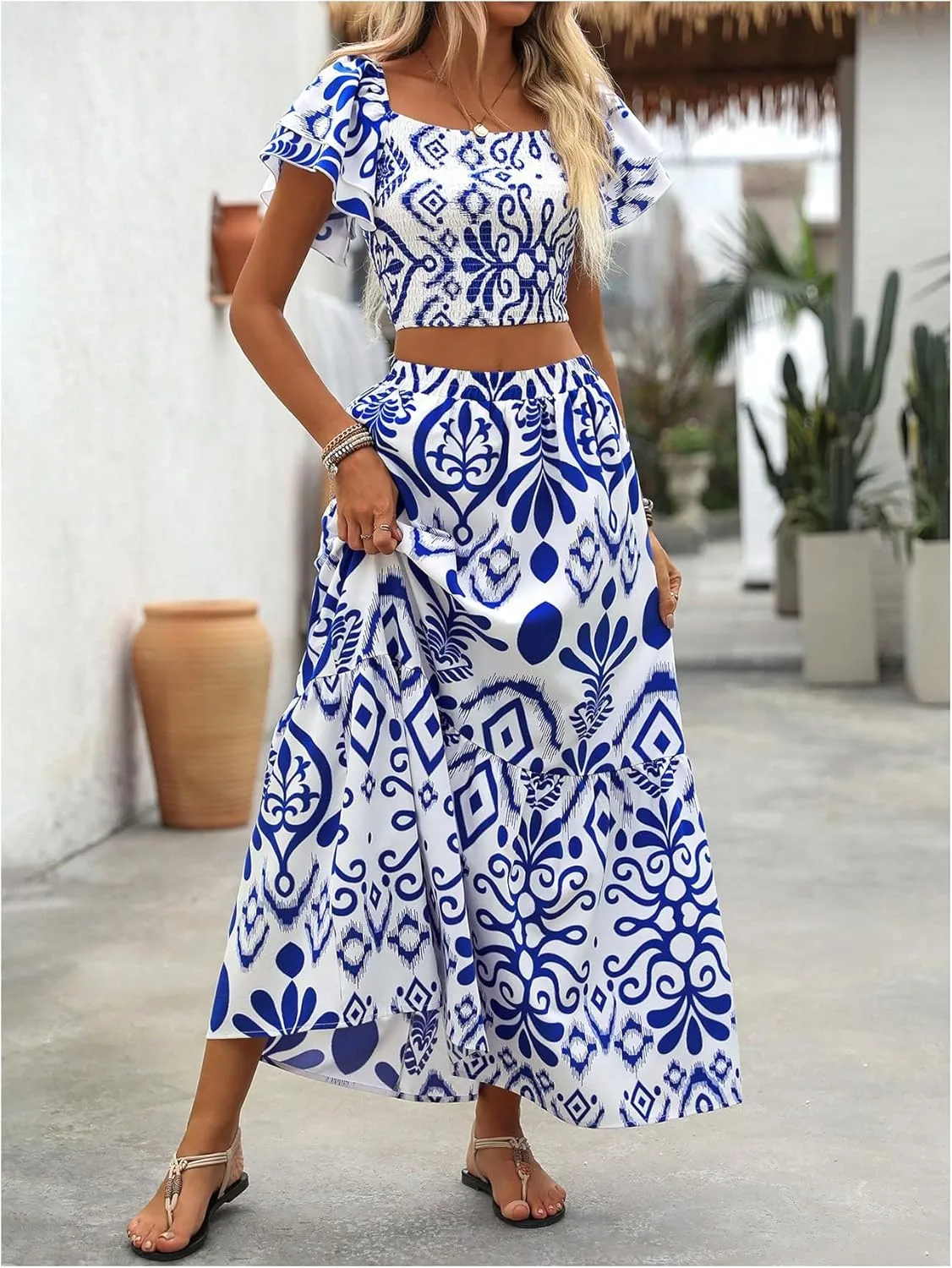 Verdusa Women's 2 Piece Boho Floral Outfit Smocked Short Sleeve Crop Tops Flowy Ruffle Skirt Set